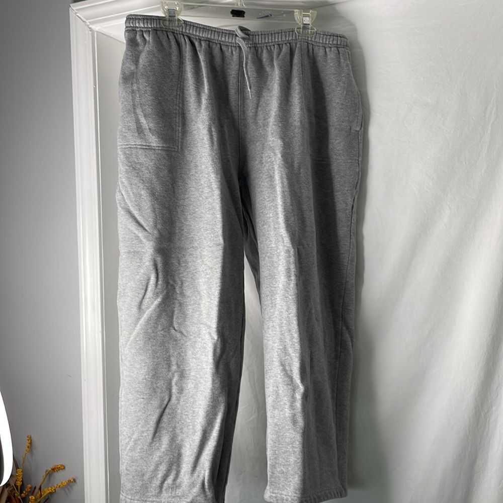18W gray Capri athletic pants classic elements woman